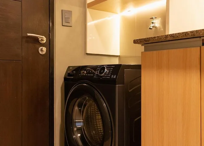 Amazing View - Cozy 1br At One Eastwood With Washer High Speed Wi-fi